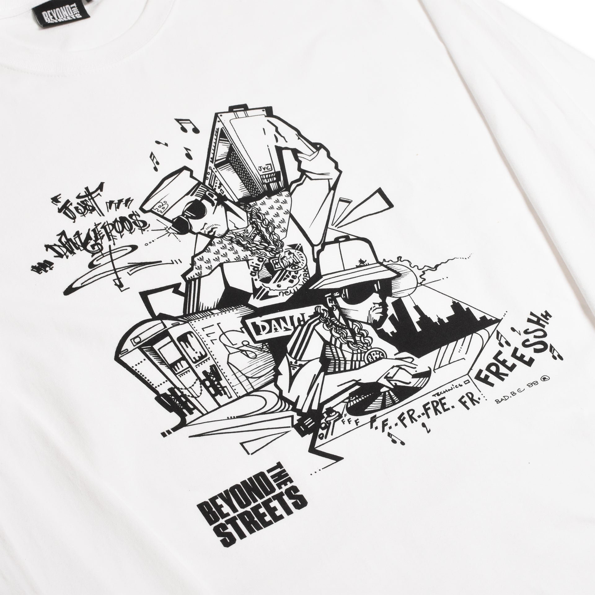 TICARET x BEYOND THE STREETS: Maglietta a Maniche Lunghe Just Dangerous (Bianco)