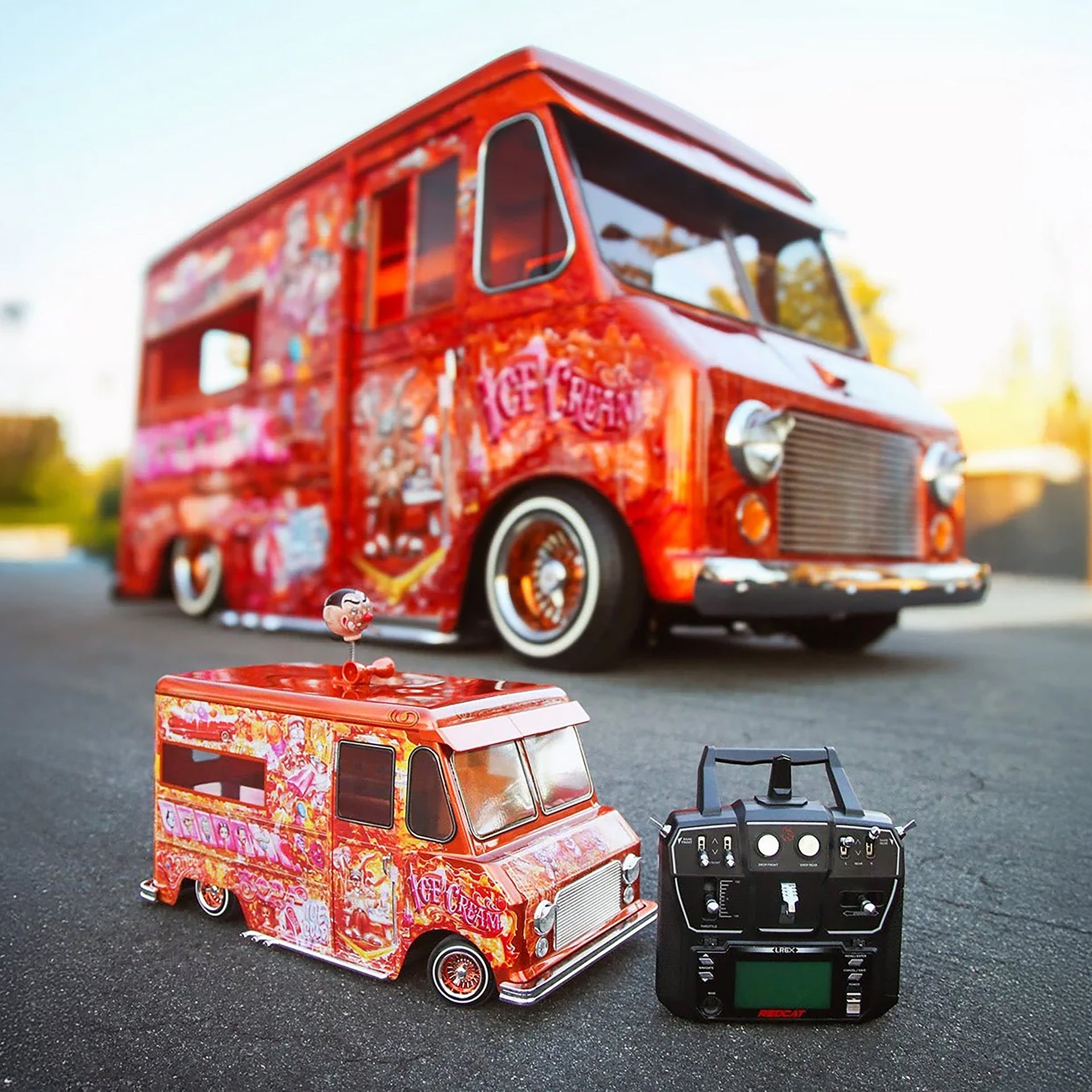 Mister CARTOON "THE ICE CREAM TRUCK RC"